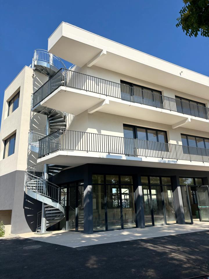 Bureau Aubagne 1320m² Location bureau Aubagne Bouches-du-Rhône OLBUR2533356 2